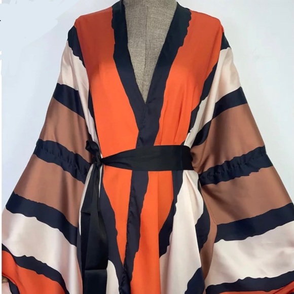 Kimono /dress- one sz fits most sm-3X - Picture 4 of 14